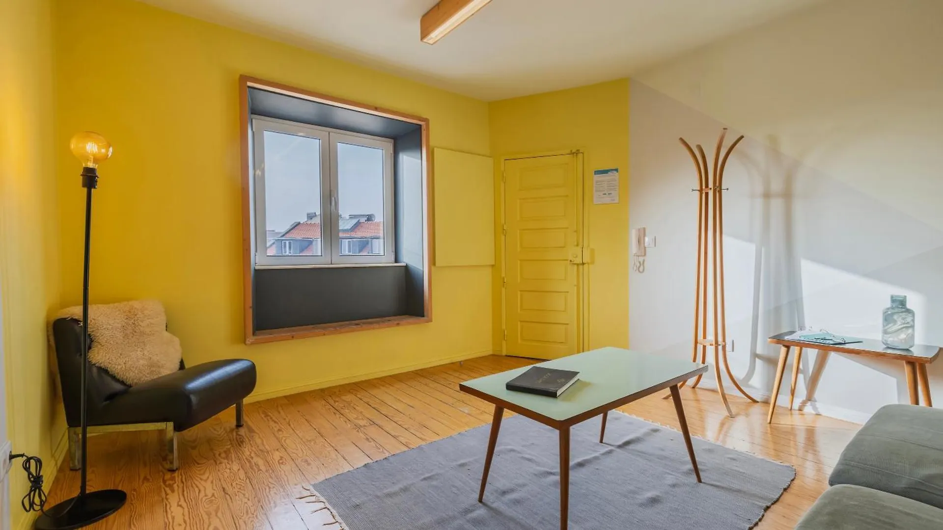 Vintage With Castle View Apartment By Lovelystay Lisbon