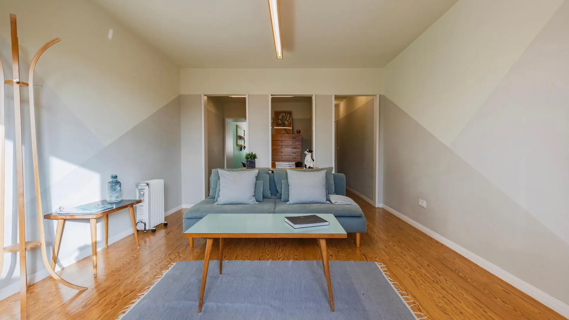 Vintage With Castle View Apartment By Lovelystay Lisbon Portugal