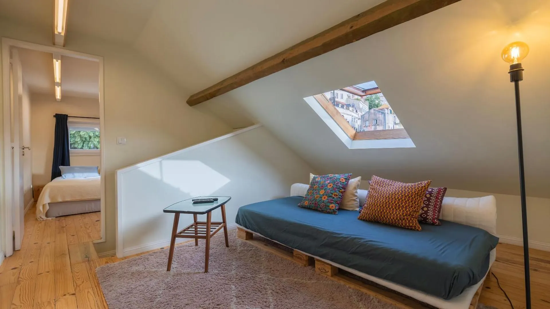 Vintage With Castle View Apartment By Lovelystay Lisbon