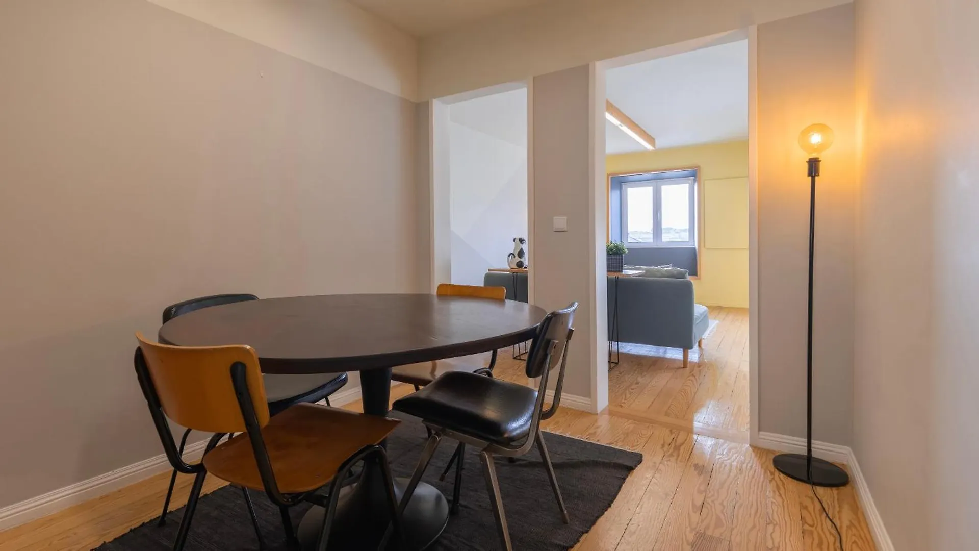 Vintage With Castle View Apartment By Lovelystay Lisbon Portugal