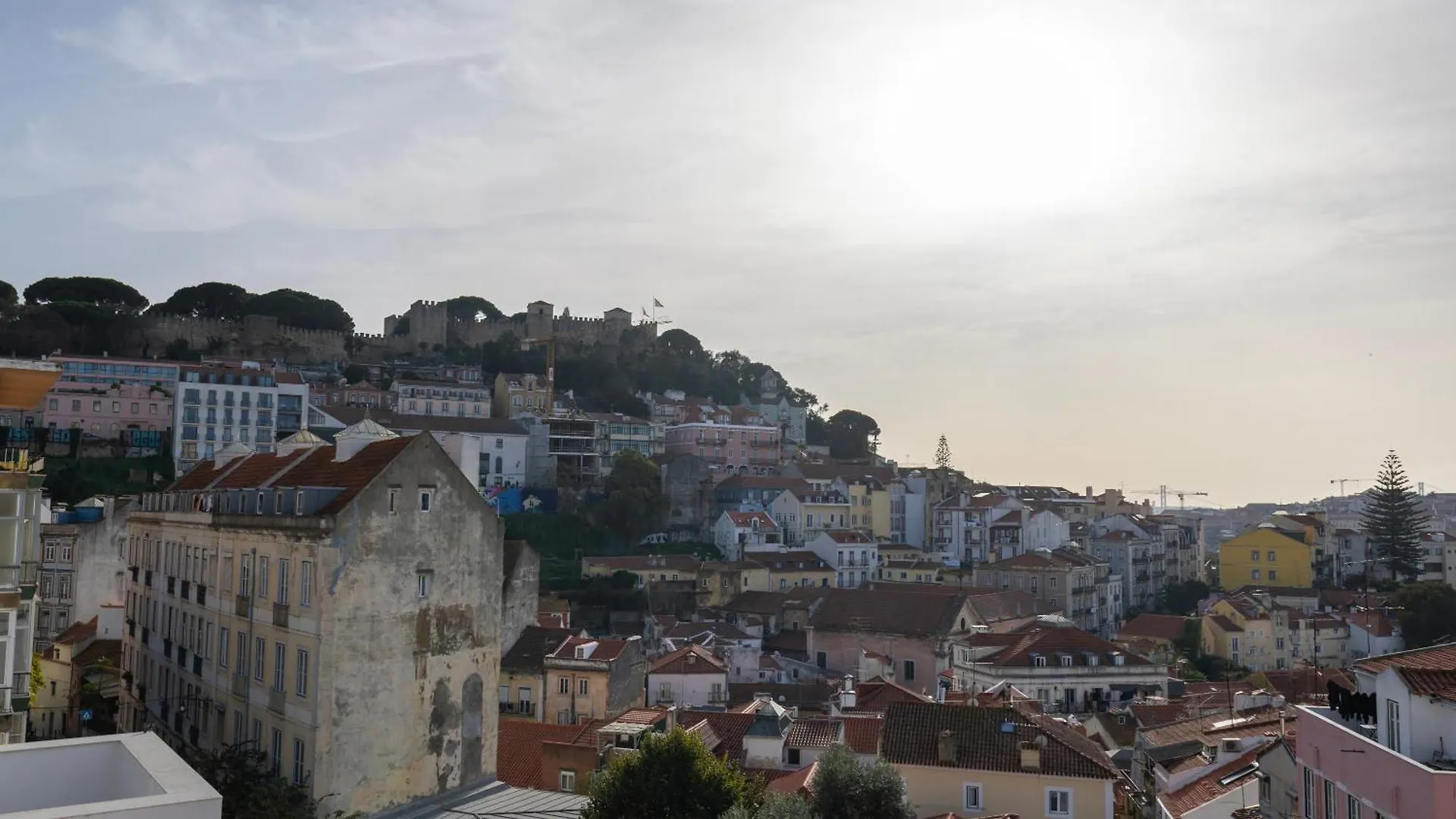 Vintage With Castle View Apartment By Lovelystay Lisbon